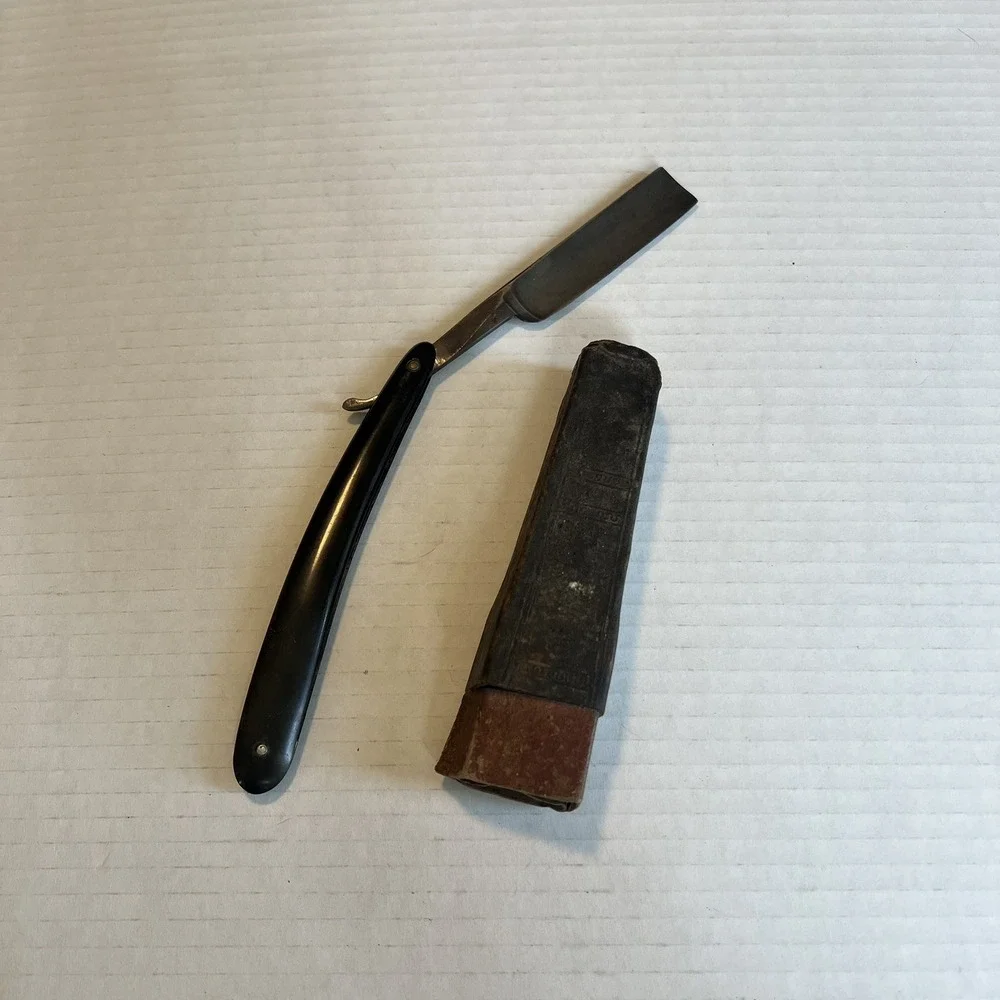 Antique WADE & BUTCHER Sheffield Straight Razor Foldable Black Handle w Case